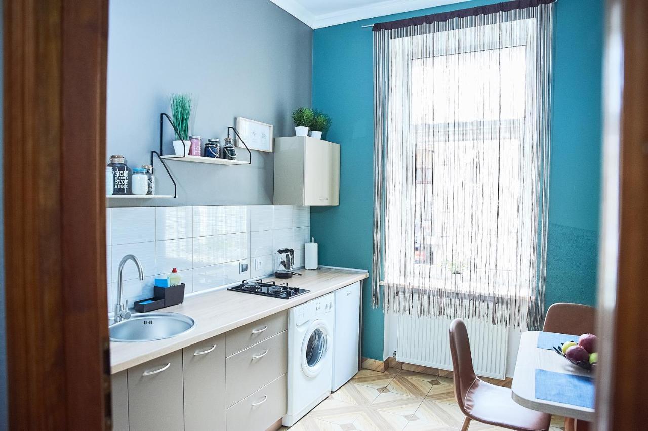 Cozy Apartment, 5Mins To Opera Lviv Ngoại thất bức ảnh