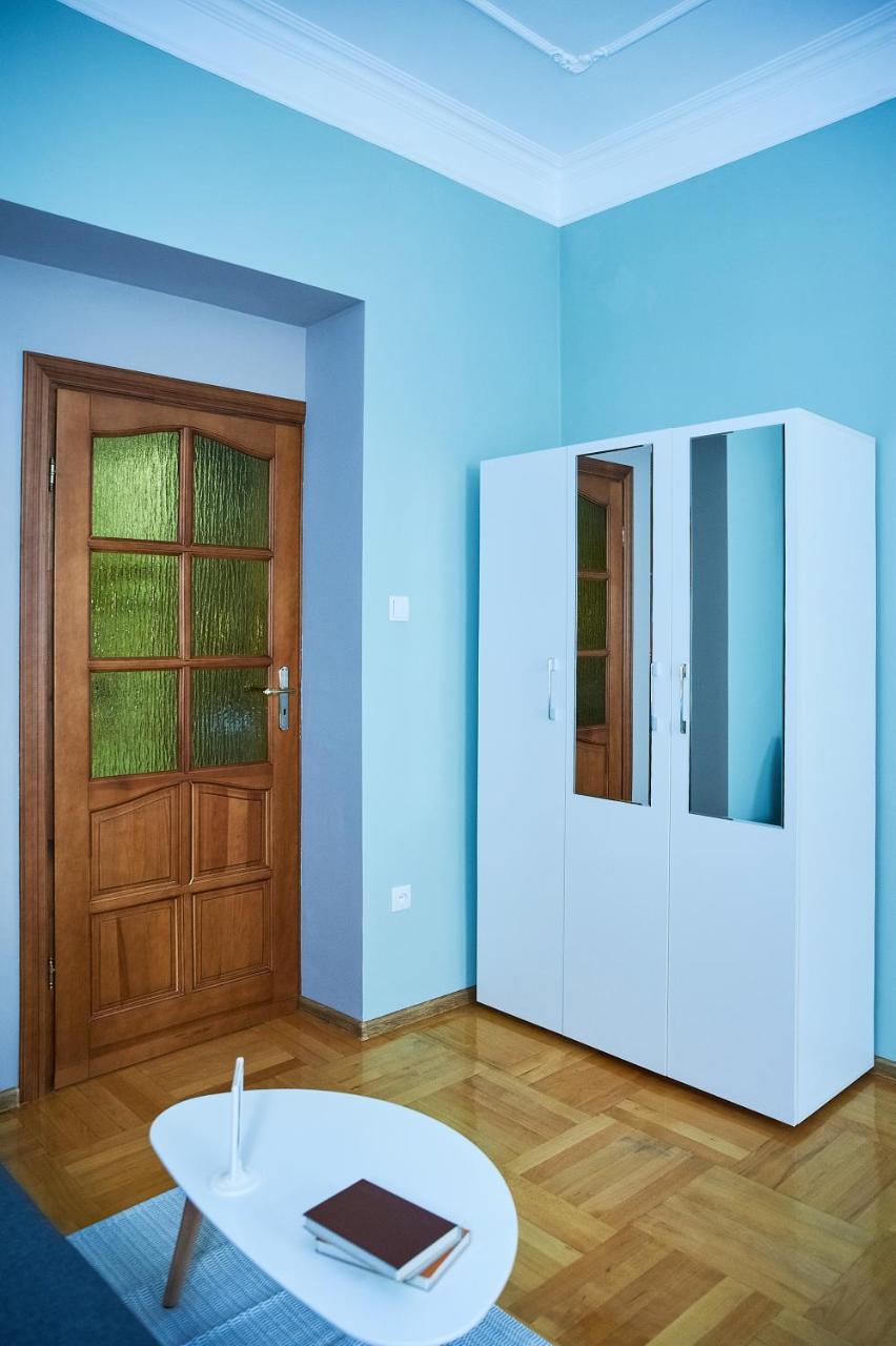 Cozy Apartment, 5Mins To Opera Lviv Ngoại thất bức ảnh