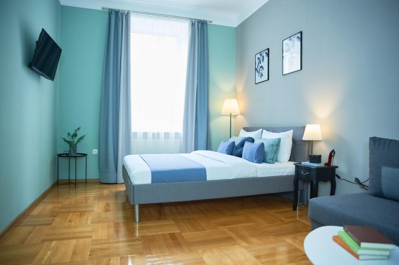 Cozy Apartment, 5Mins To Opera Lviv Ngoại thất bức ảnh