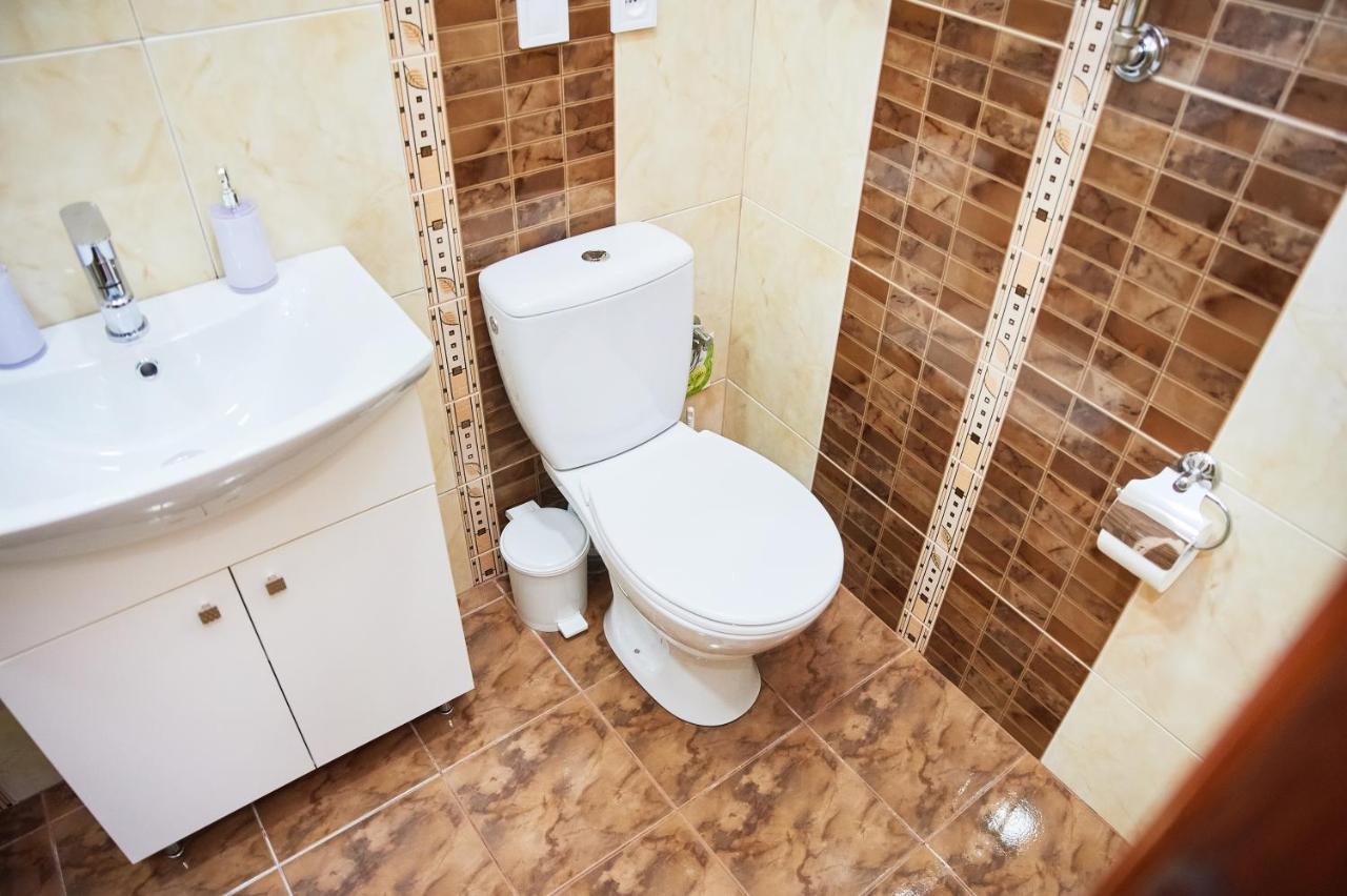 Cozy Apartment, 5Mins To Opera Lviv Ngoại thất bức ảnh